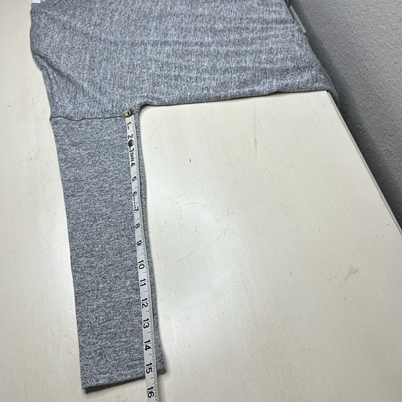 Banana Republic Luxespun Boxy V Neck Long Sleeve Top Size Small - Picture 11 of 11